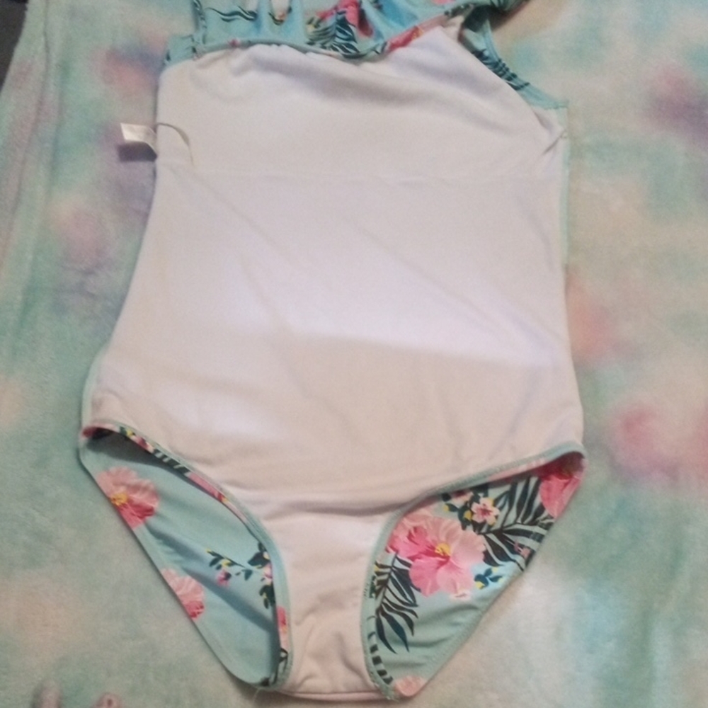 Floral Ruffle One-Shoulder Swimsuit - Picture 6 of 9